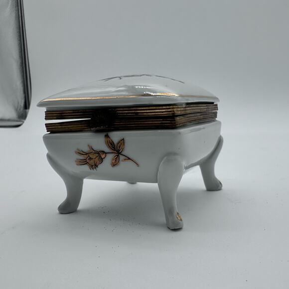 VTG Kalk German Golded Flower Porcelain Trinket Handmade Box C1955 Footed *READ - Picture 7 of 16